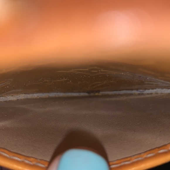 Louis Vuitton Yellow Vernis Monogram Barrel Bag - Picture 12 of 16